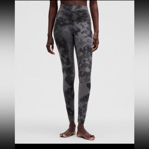 Lululemon diamond dye Align™ High-Rise
Pant 28"